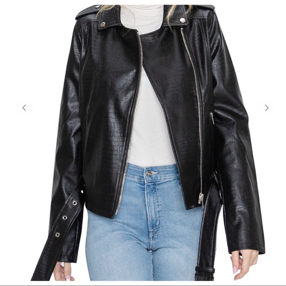 Fabulous Vegan Leather Snake Embossed Motto chic Jacket with pockets - Picture 4 of 6